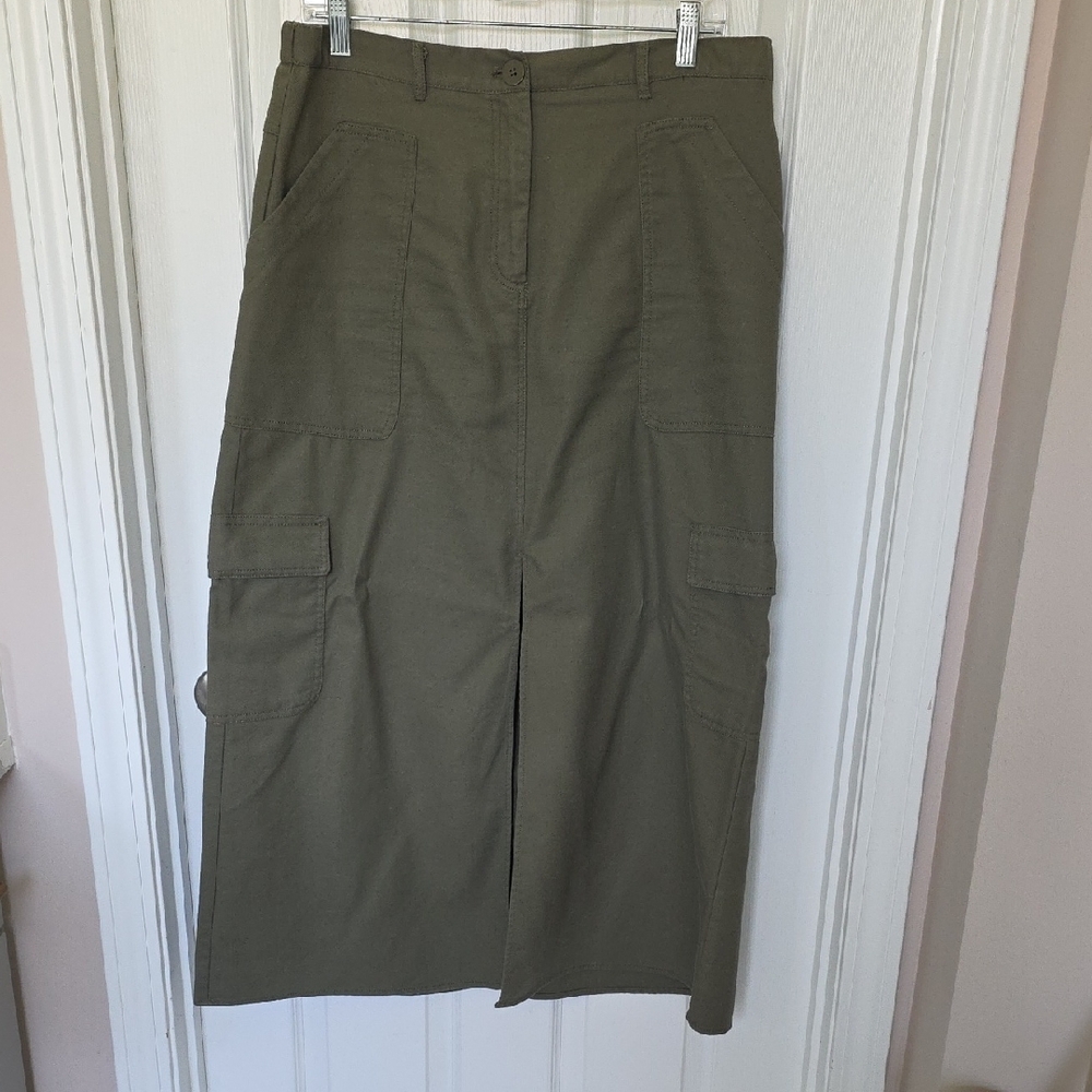 Max Studio Olive Pencil Skirt